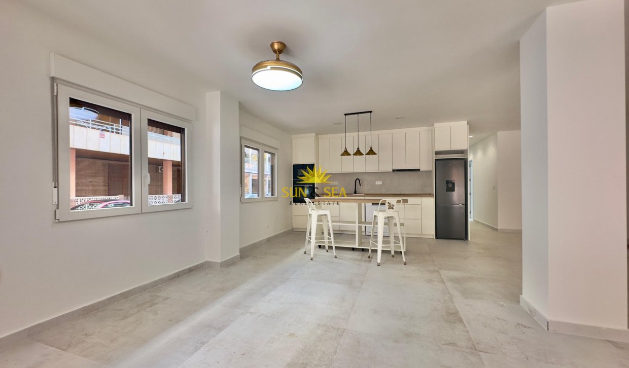 Revente - Appartement - Torrevieja - Acequion