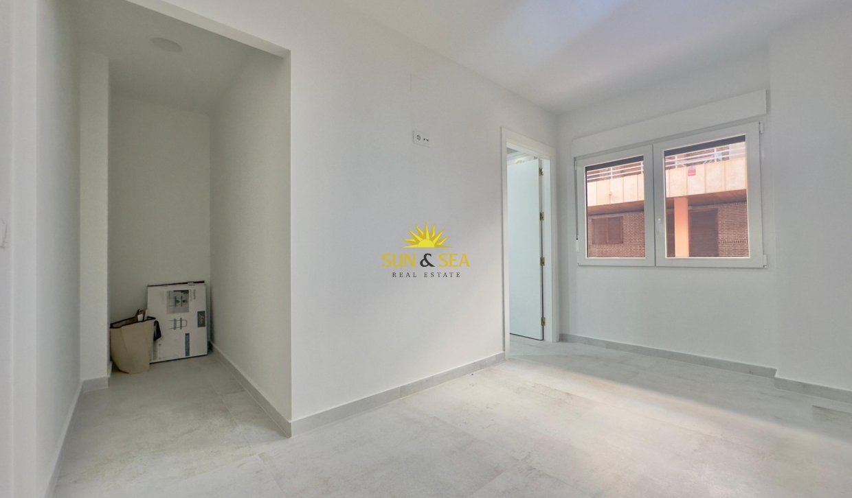 Revente - Appartement - Torrevieja - Acequion