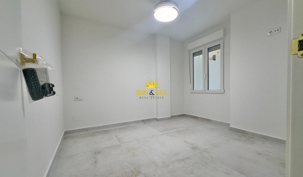 Revente - Appartement - Torrevieja - Acequion