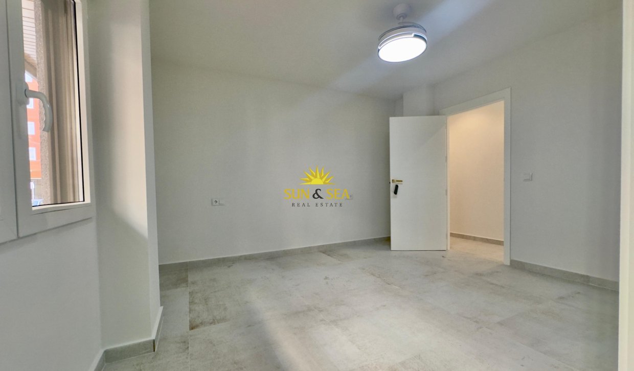 Revente - Appartement - Torrevieja - Acequion