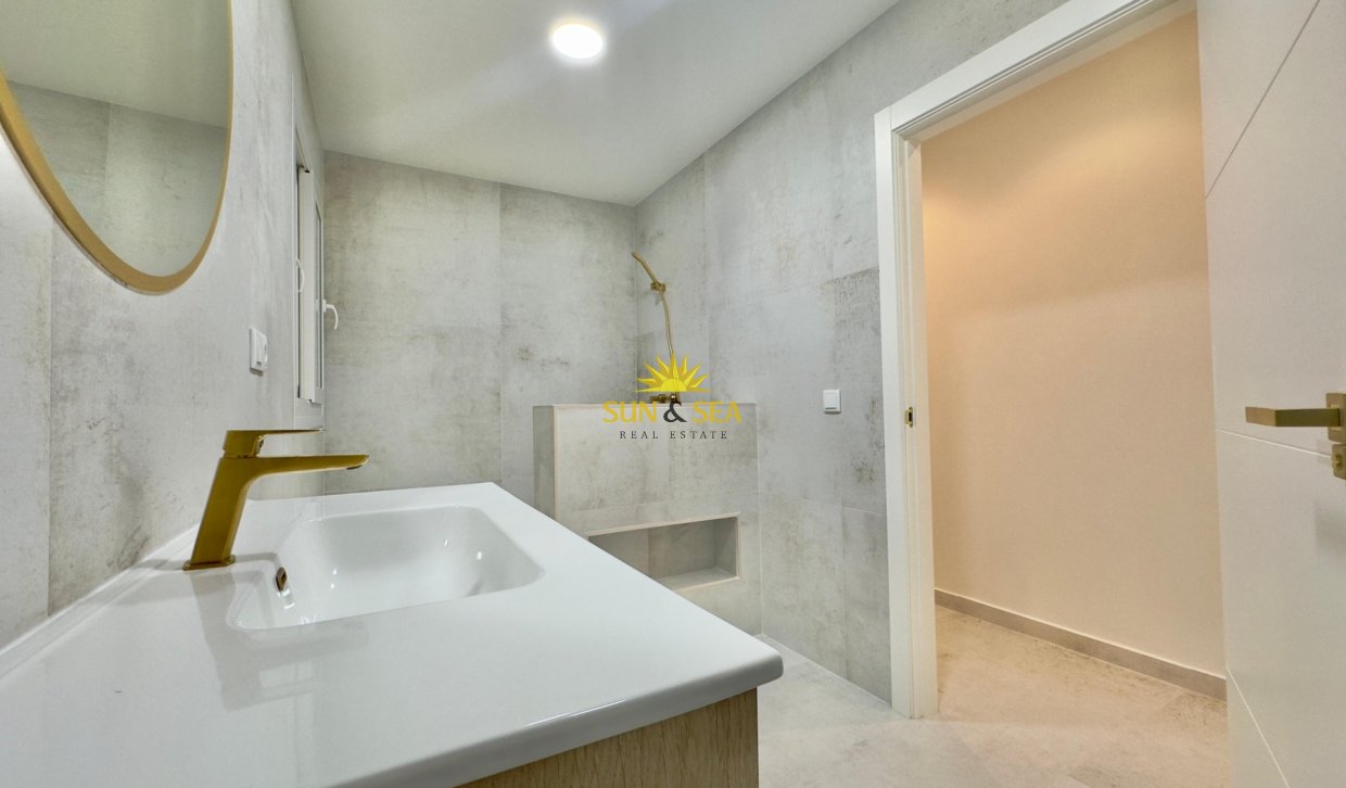 Revente - Appartement - Torrevieja - Acequion