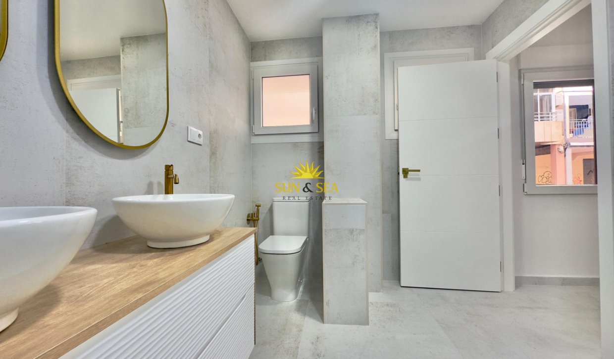 Revente - Appartement - Torrevieja - Acequion