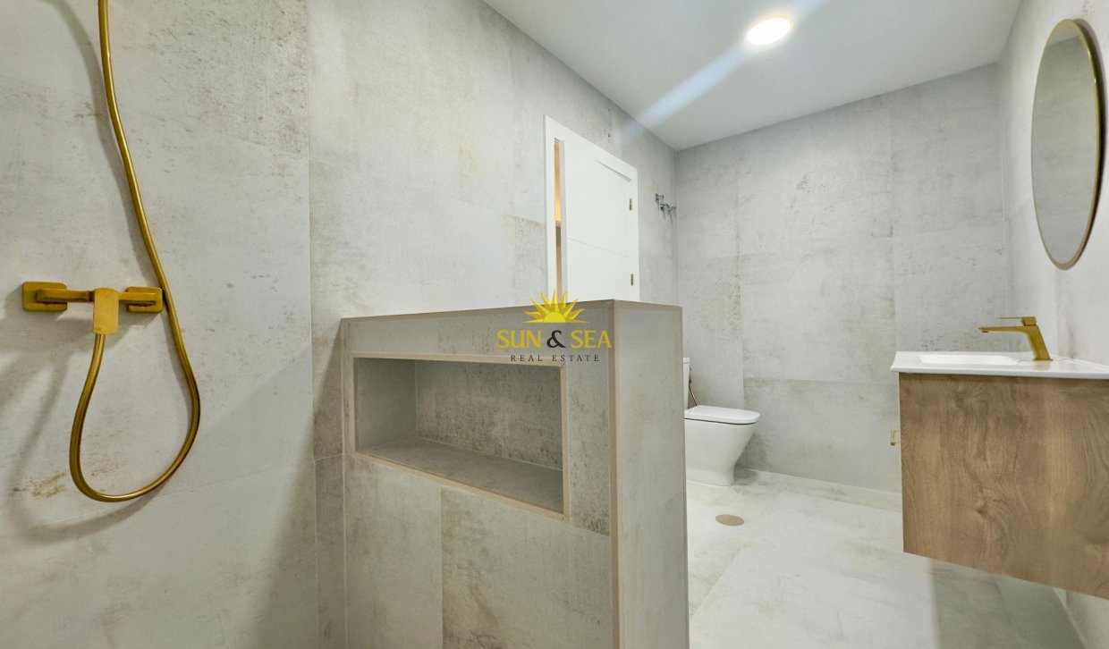 Revente - Appartement - Torrevieja - Acequion