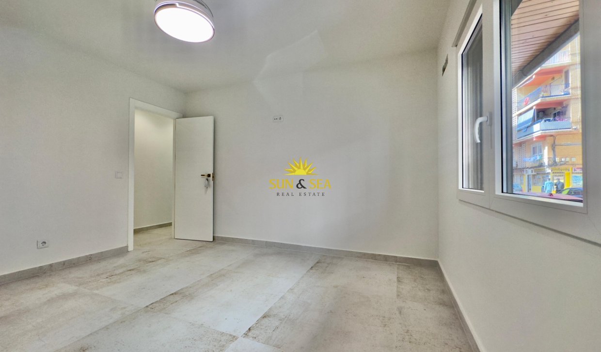 Revente - Appartement - Torrevieja - Acequion