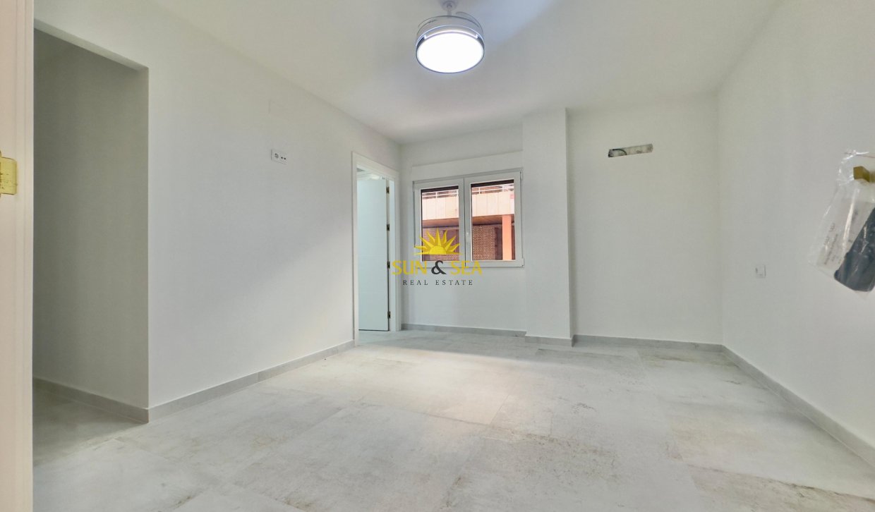 Revente - Appartement - Torrevieja - Acequion