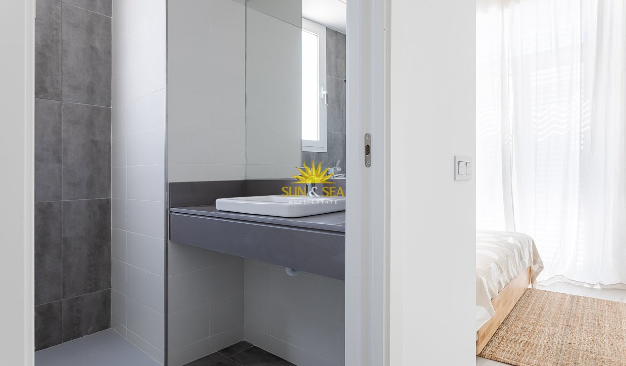 Neue Gebäude - Wohnung - Vera