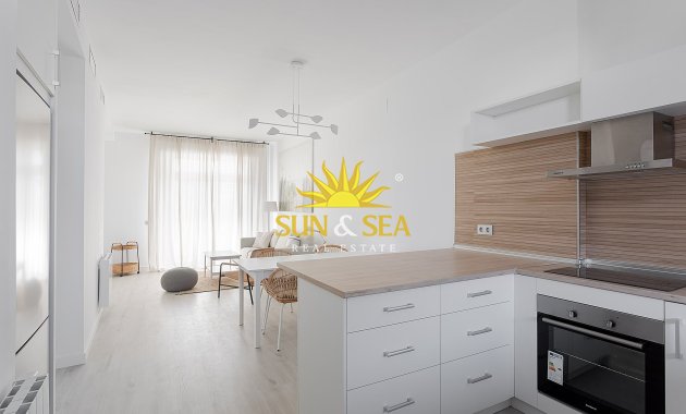 Neue Gebäude - Wohnung - Vera
