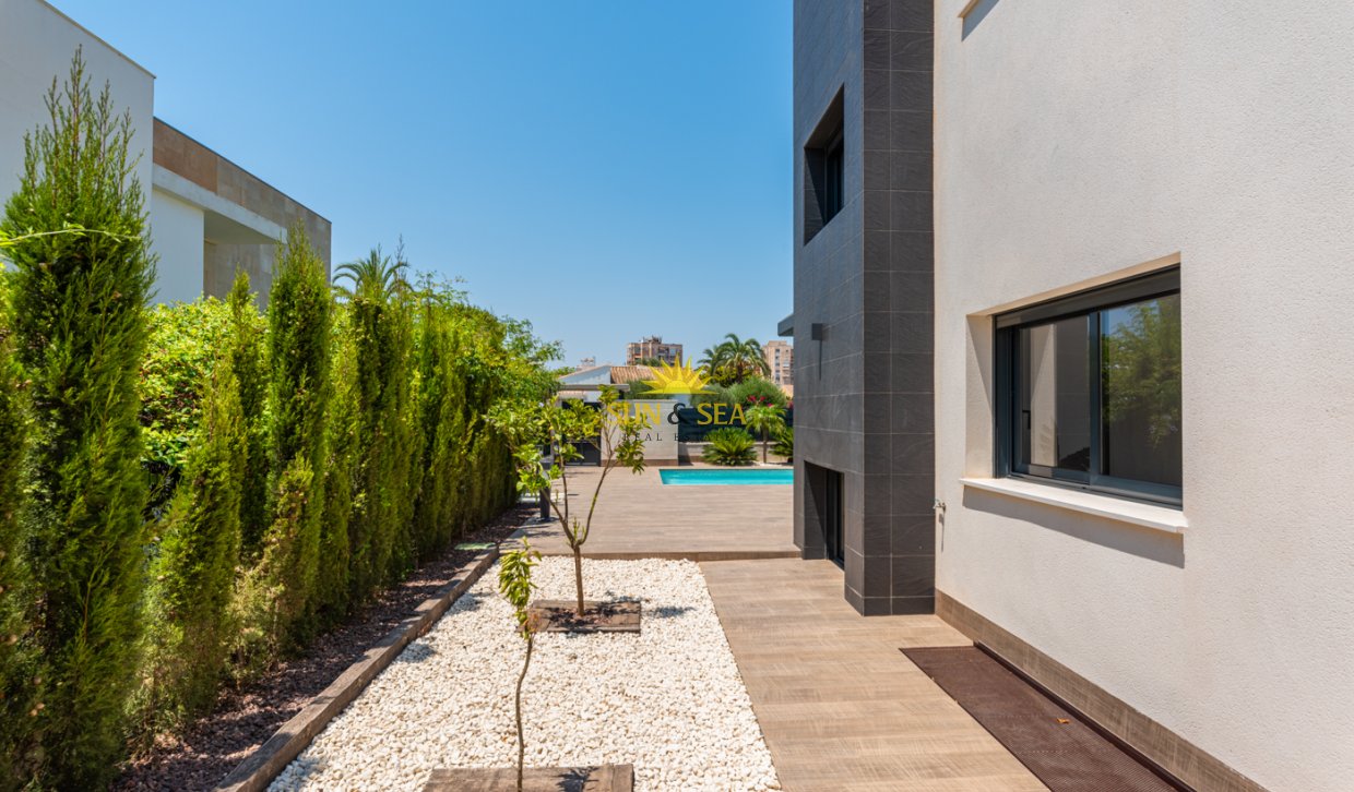 New Build - detached -  - Playa Paraiso