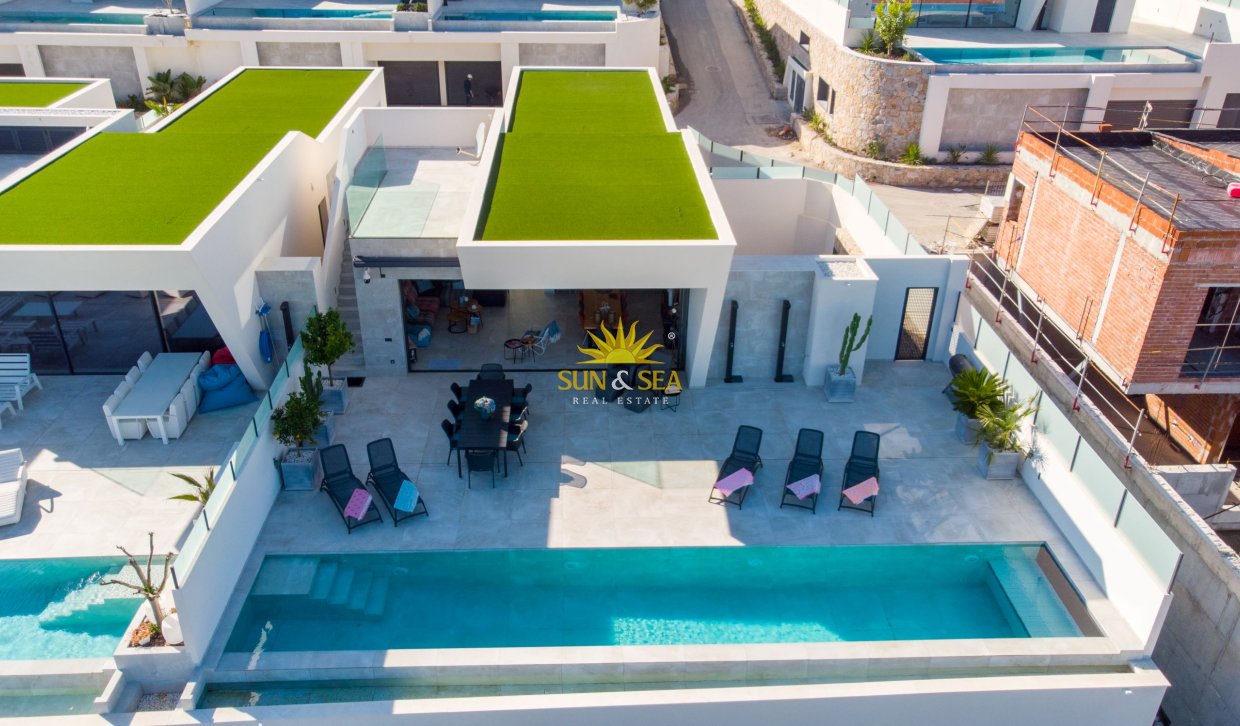 Obra nueva - Chalet - Rojales