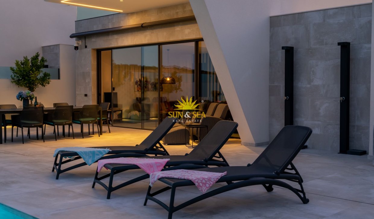 Obra nueva - Chalet - Rojales