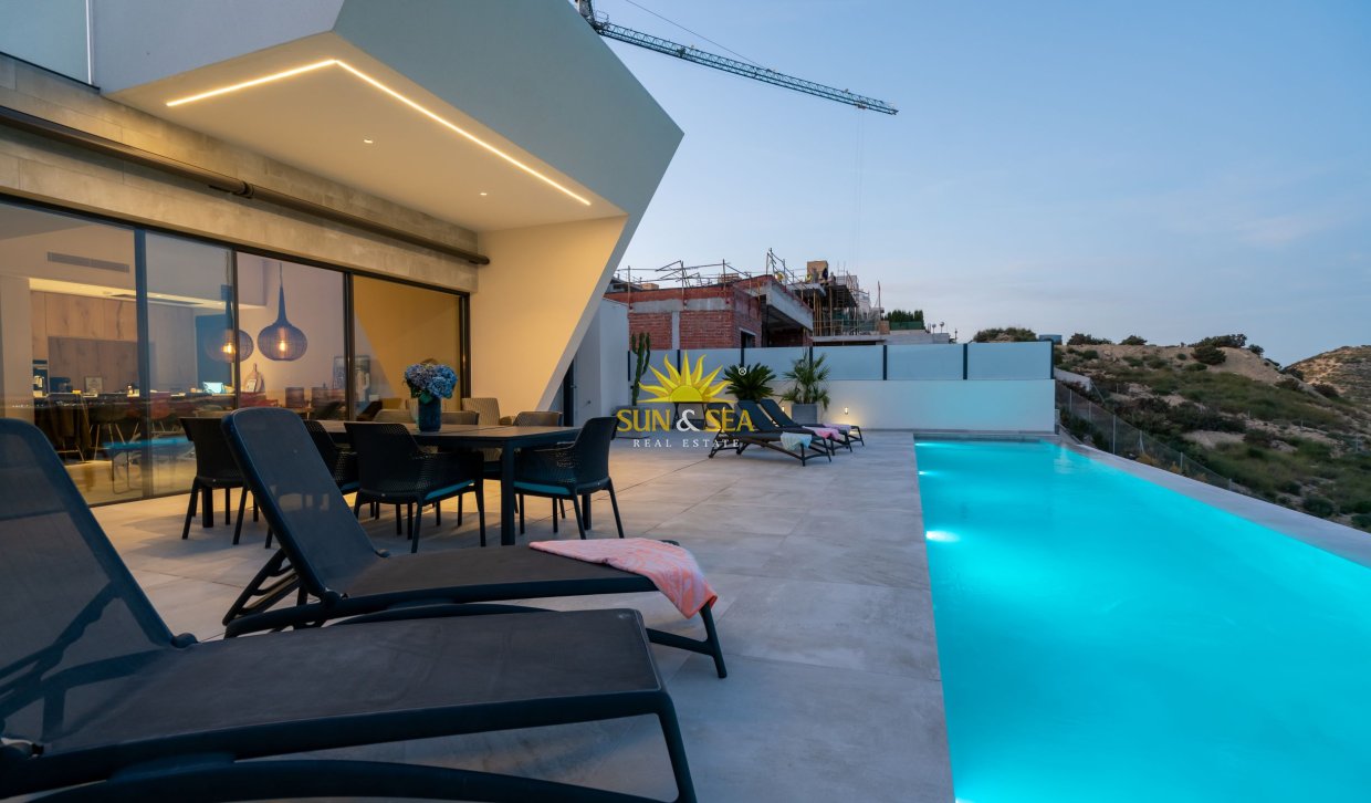 Obra nueva - Chalet - Rojales