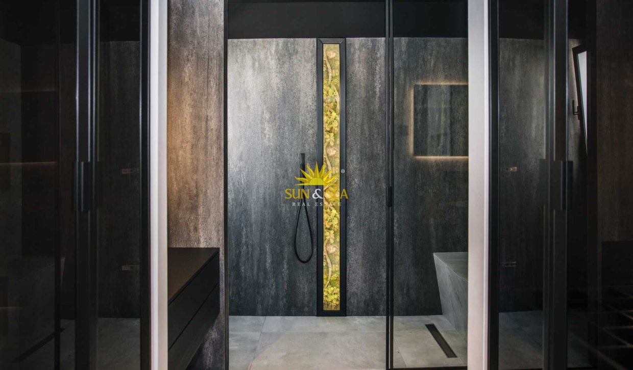 Obra nueva - Chalet - Rojales