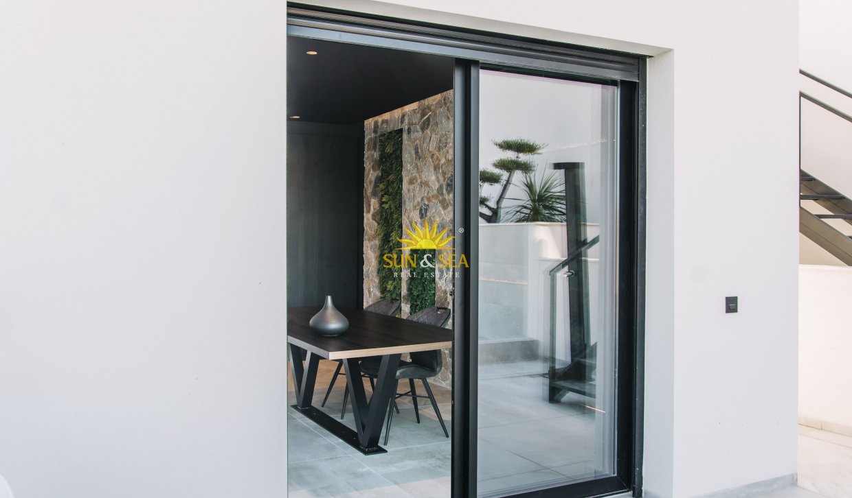 Obra nueva - Chalet - Rojales