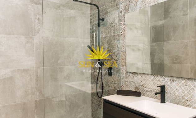 Obra nueva - Chalet - Rojales