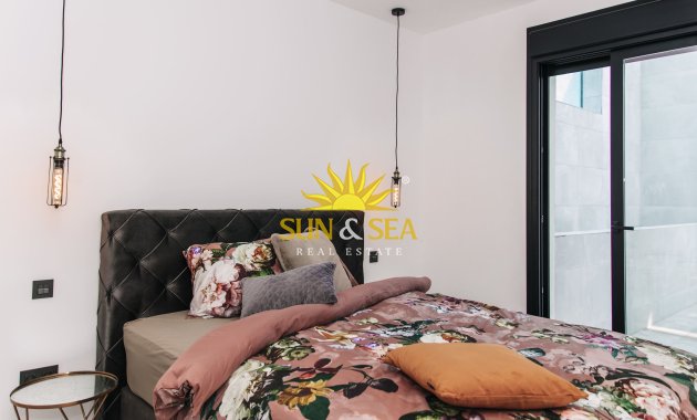 Obra nueva - Chalet - Rojales