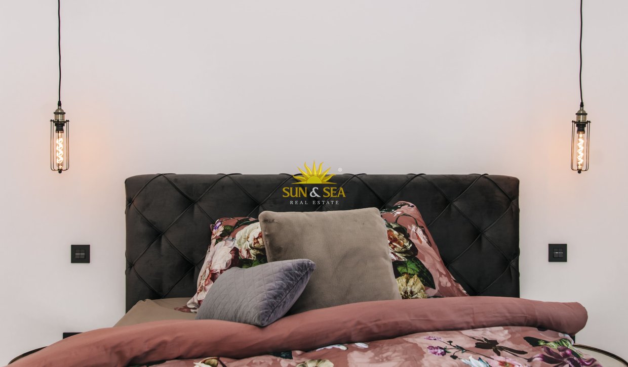 Obra nueva - Chalet - Rojales