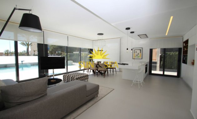 Obra nueva - Chalet -  - San Miguel de Salinas