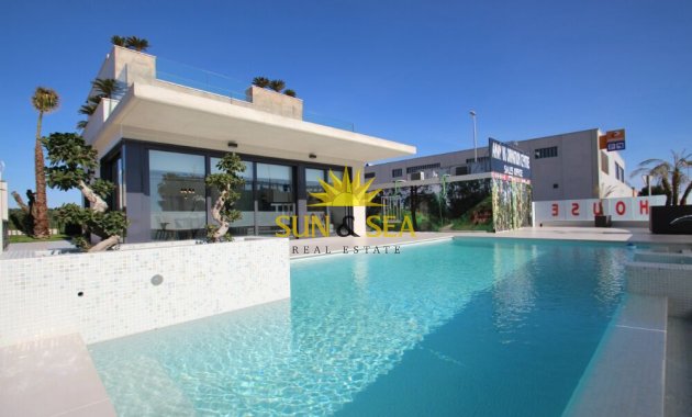 Obra nueva - Chalet -  - San Miguel de Salinas