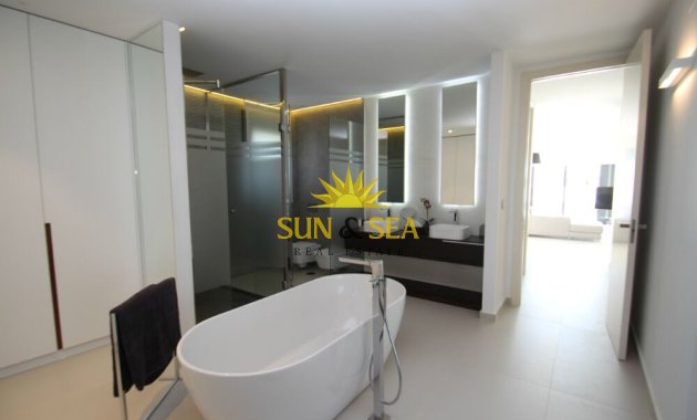 Obra nueva - Chalet -  - San Miguel de Salinas