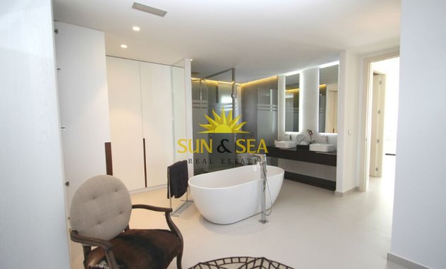 Obra nueva - Chalet -  - San Miguel de Salinas
