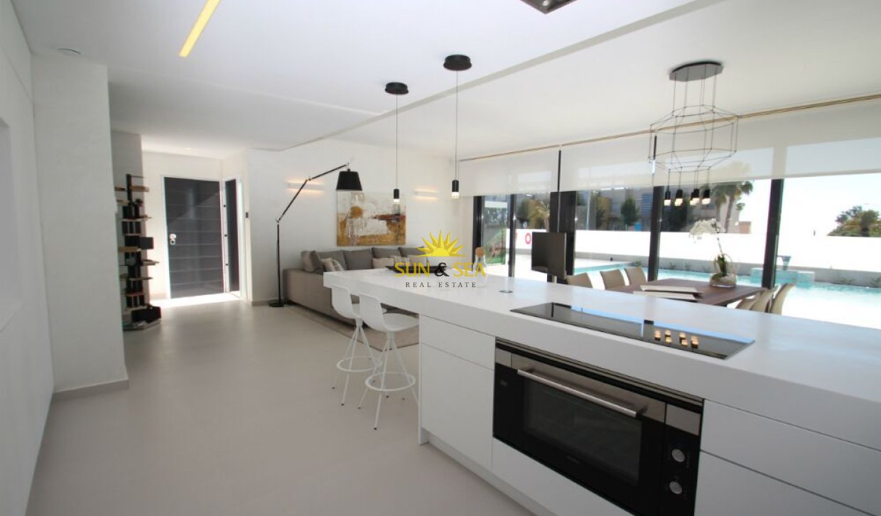 Obra nueva - Chalet -  - San Miguel de Salinas