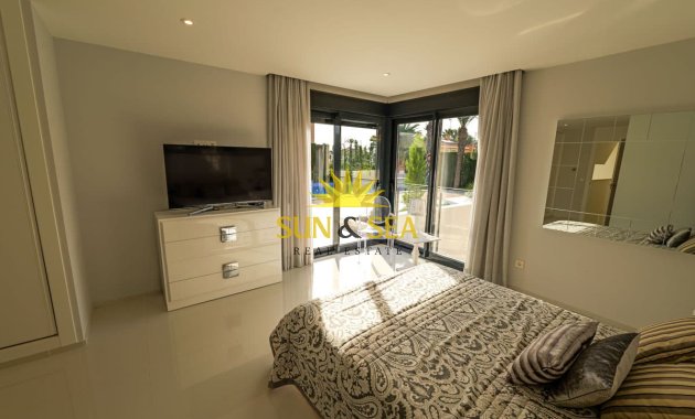 Obra nueva - Chalet -  - Torrevieja