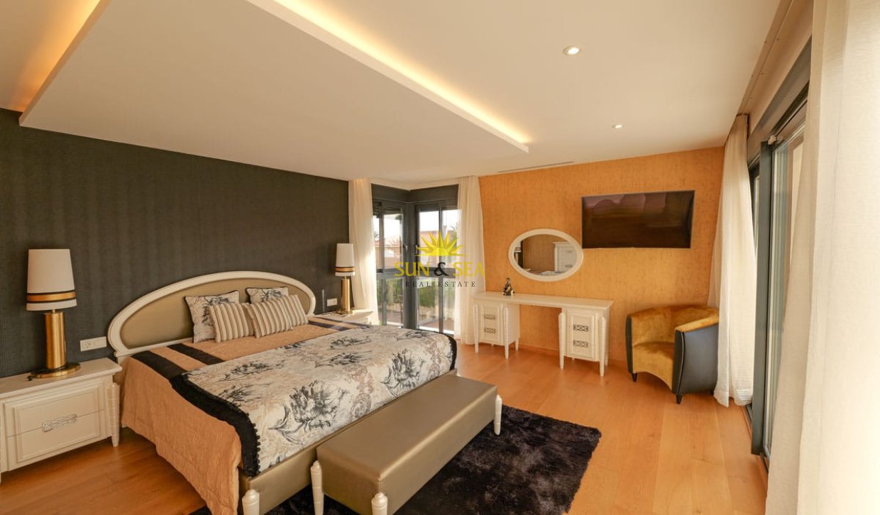 Obra nueva - Chalet -  - Torrevieja