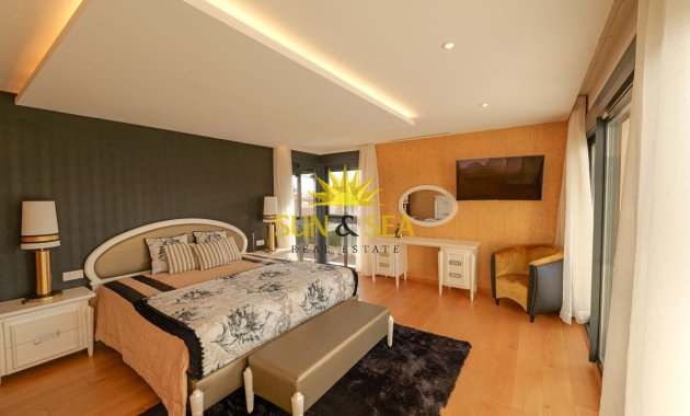 Obra nueva - Chalet -  - Torrevieja
