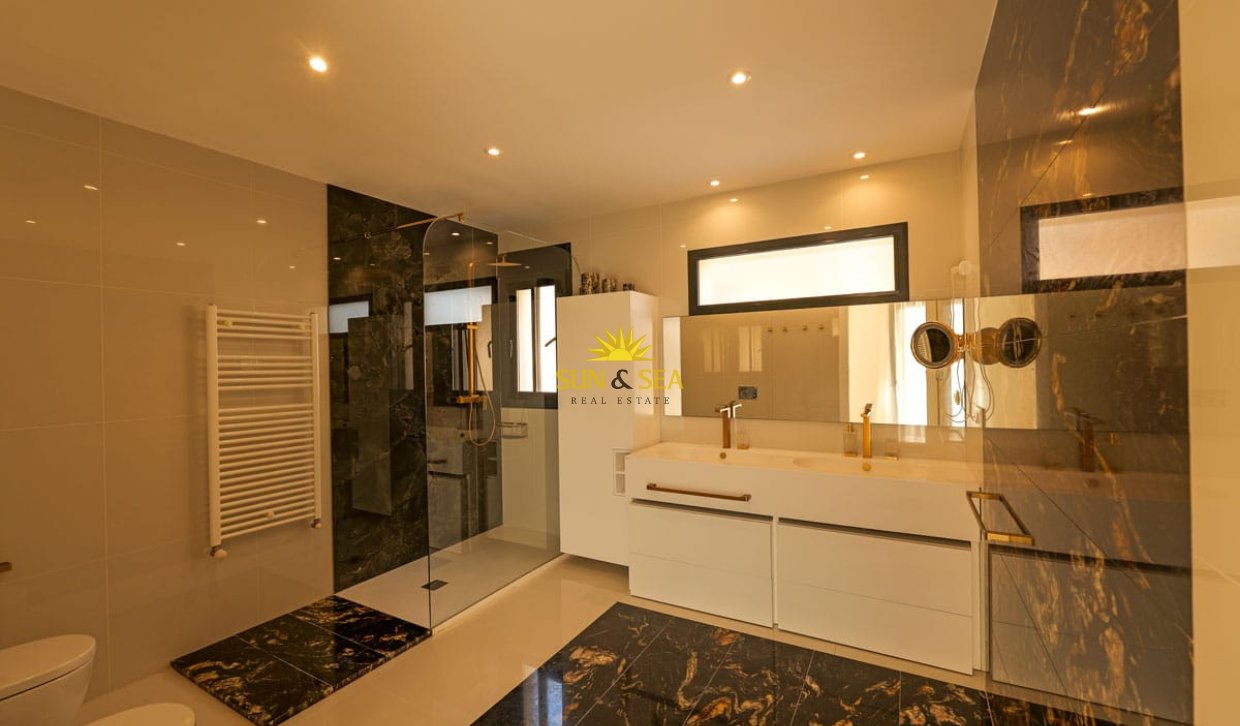 Obra nueva - Chalet -  - Torrevieja