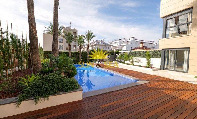 Obra nueva - Chalet -  - Torrevieja