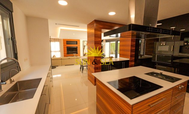 Obra nueva - Chalet -  - Torrevieja