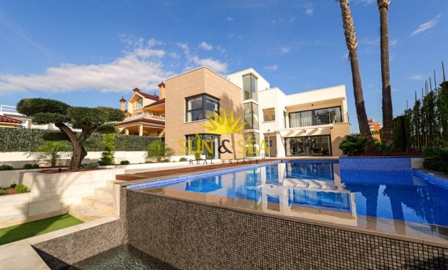 Obra nueva - Chalet -  - Torrevieja
