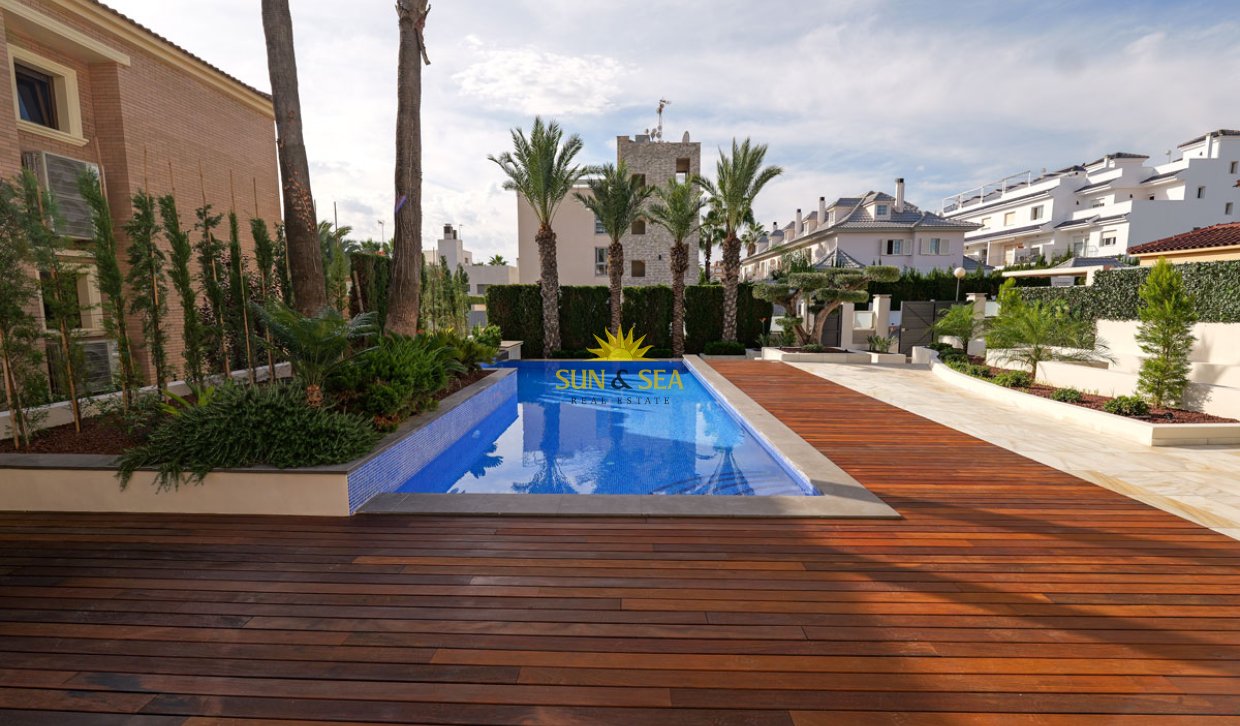 Obra nueva - Chalet -  - Torrevieja