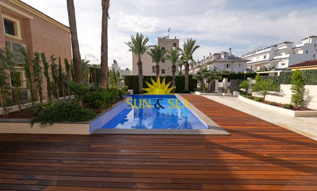 Obra nueva - Chalet -  - Torrevieja