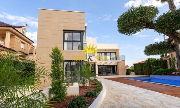Obra nueva - Chalet -  - Torrevieja