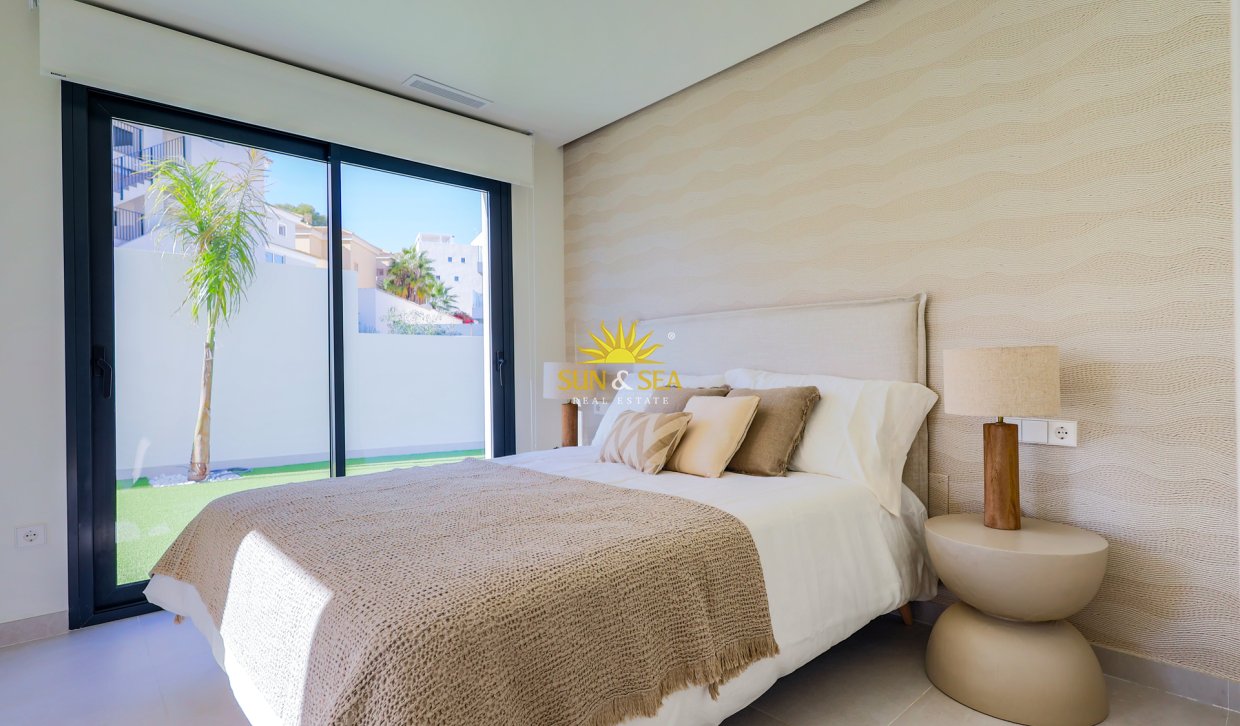 Obra nueva - Chalet - Orihuela Costa