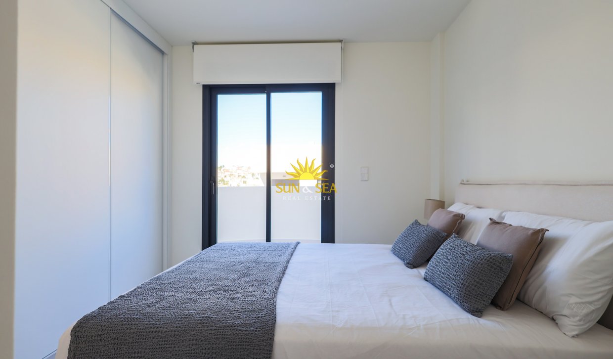 Obra nueva - Chalet - Orihuela Costa