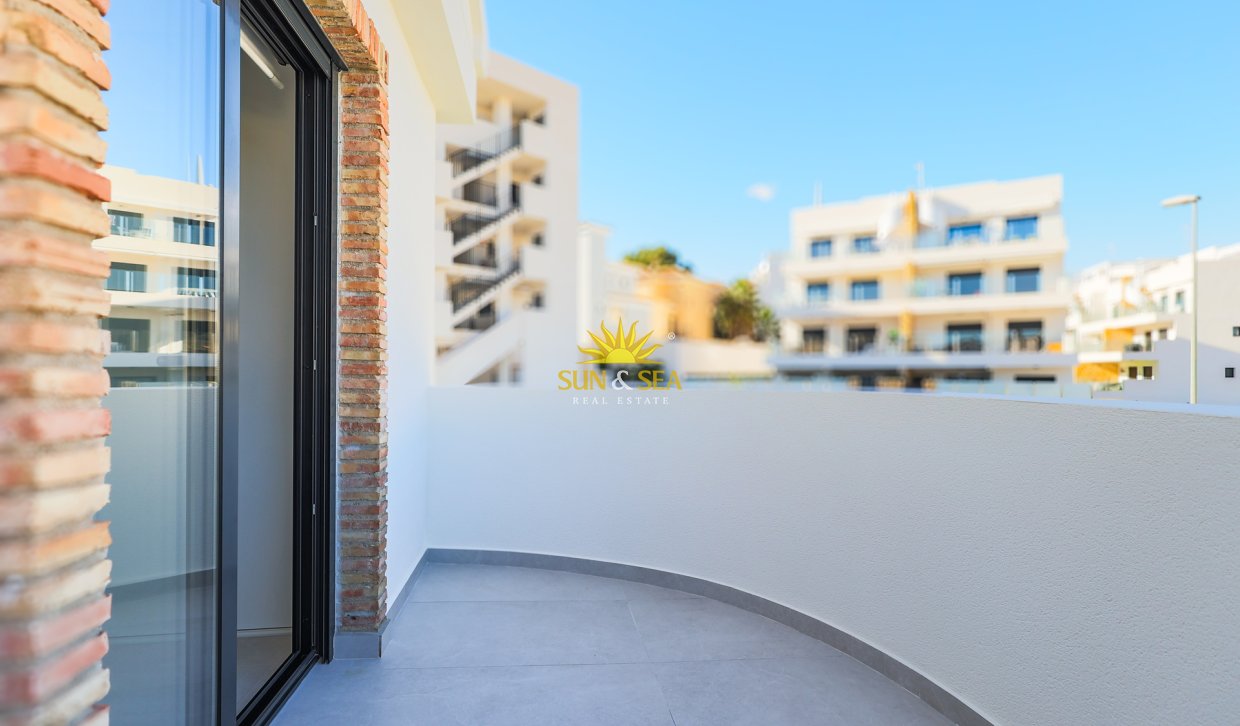 Obra nueva - Chalet - Orihuela Costa