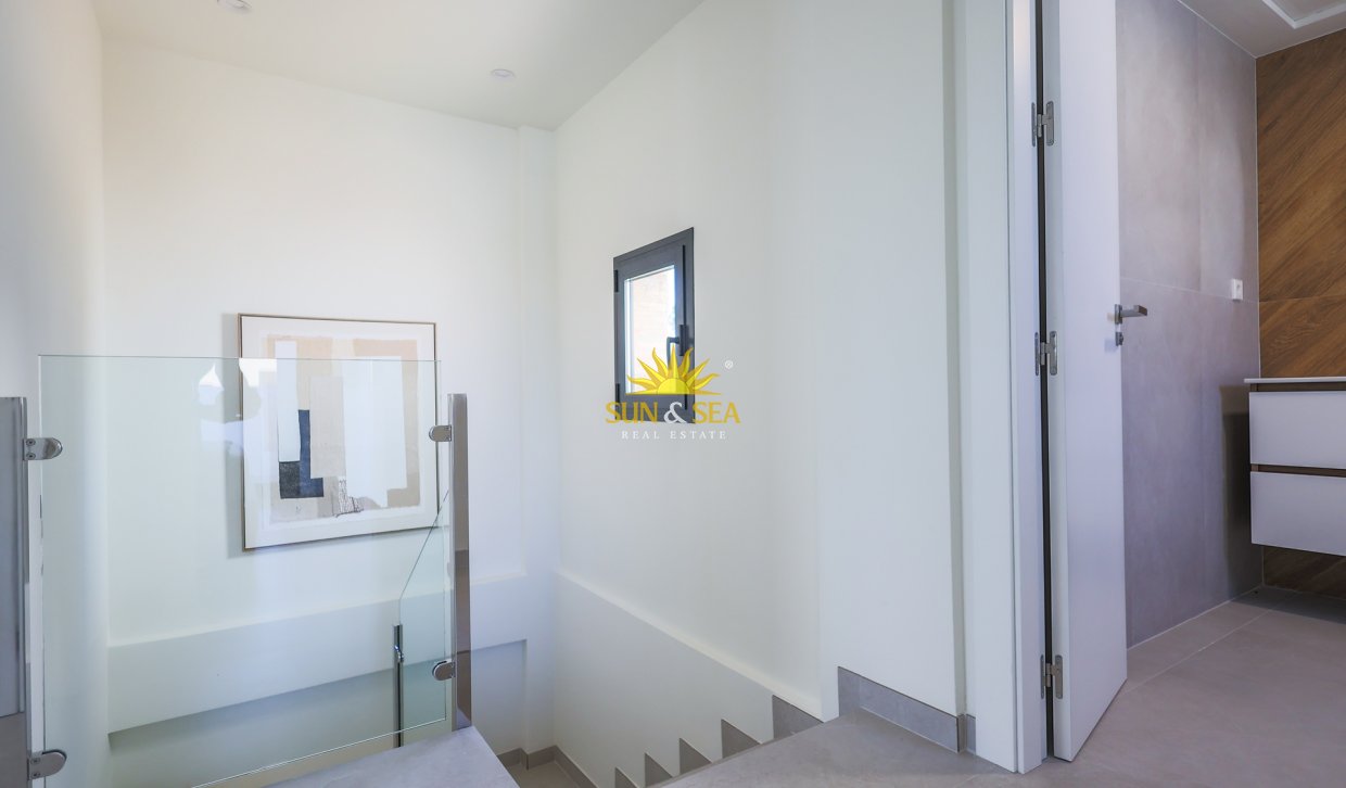 Obra nueva - Chalet - Orihuela Costa