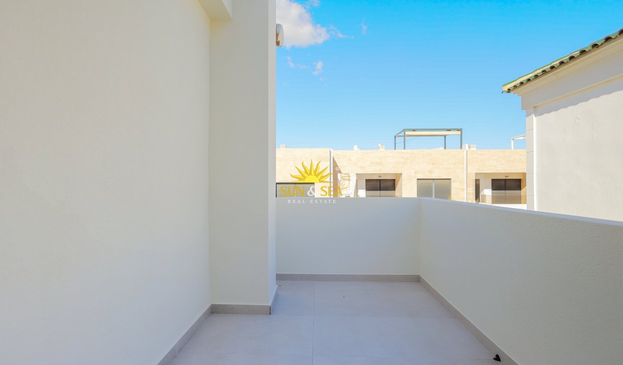 Obra nueva - Chalet - Orihuela Costa