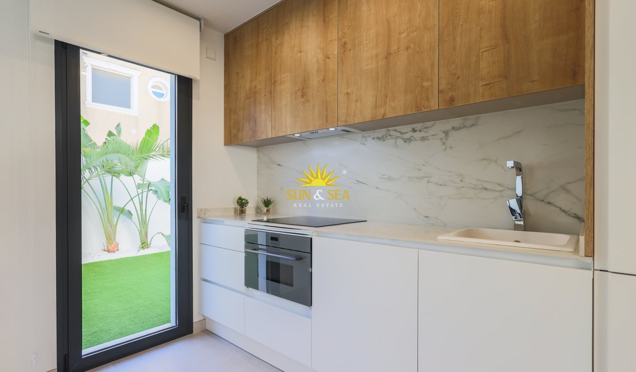 Obra nueva - Chalet - Orihuela Costa