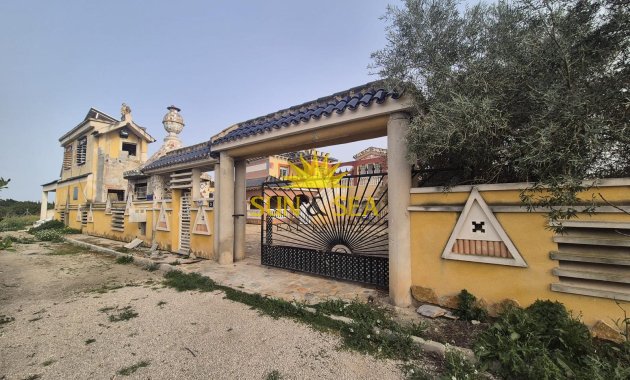 Reventa - Villa Independiente - Orihuela