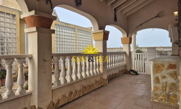 Reventa - Villa Independiente - Orihuela