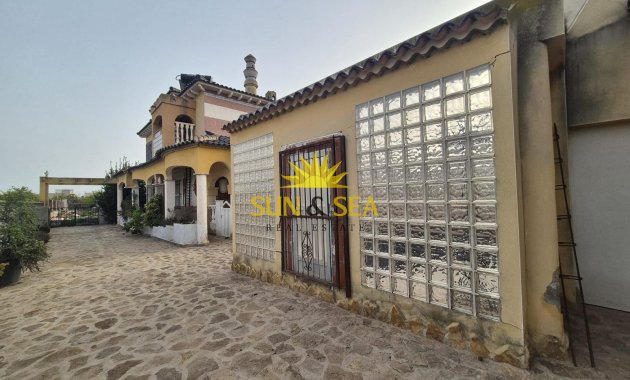 Reventa - Villa Independiente - Orihuela