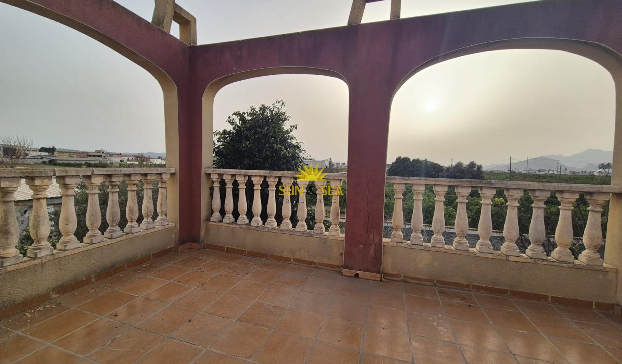 Reventa - Villa Independiente - Orihuela