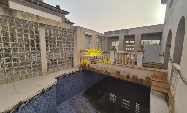 Reventa - Villa Independiente - Orihuela