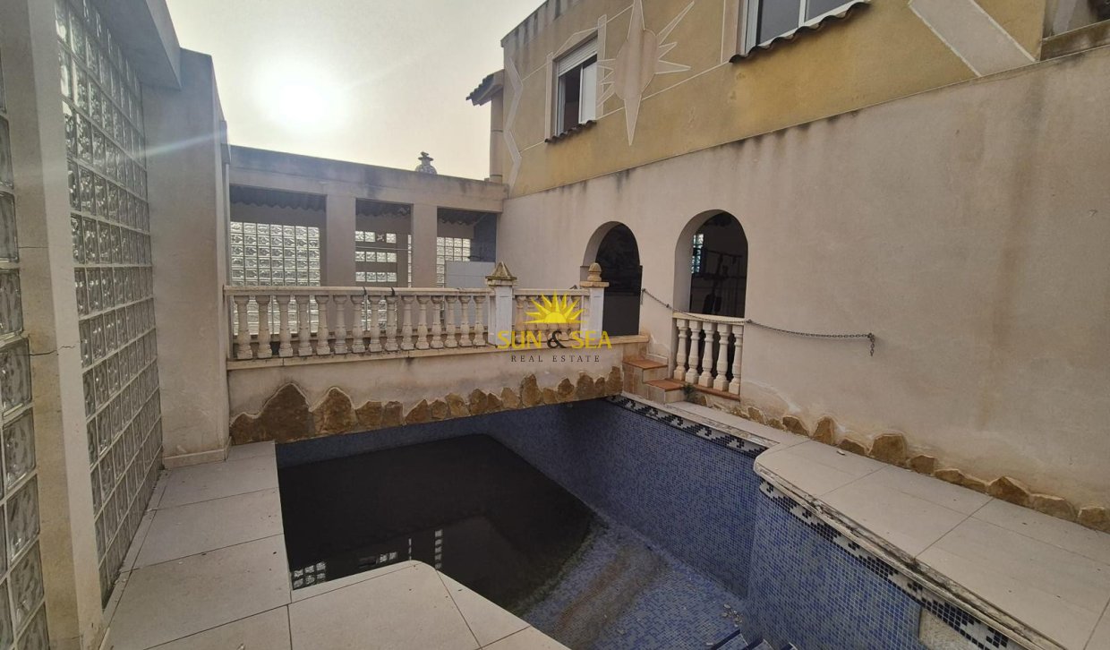 Reventa - Villa Independiente - Orihuela