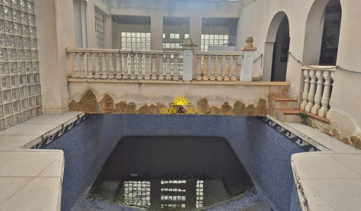 Reventa - Villa Independiente - Orihuela