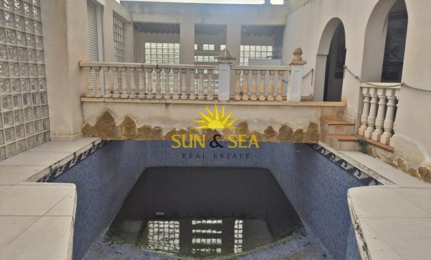 Reventa - Villa Independiente - Orihuela