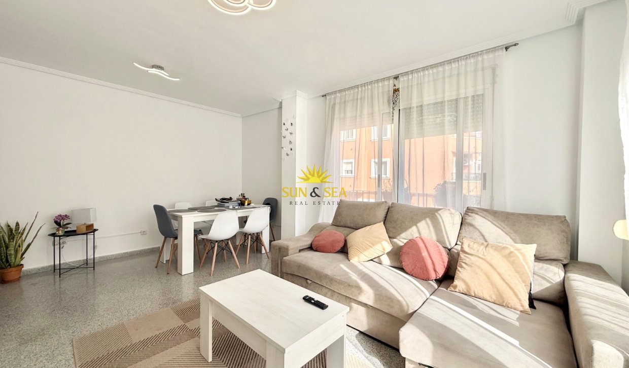 Location à long terme - Appartement - San Miguel de Salinas